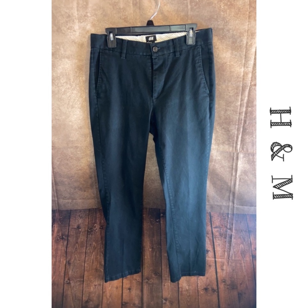 H&M black chinos-men’s size 33-EUC!!